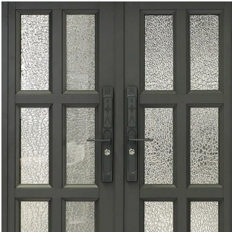 Portas de vilas modernas: tendências que aumentam a segurança e reduzem o apelo