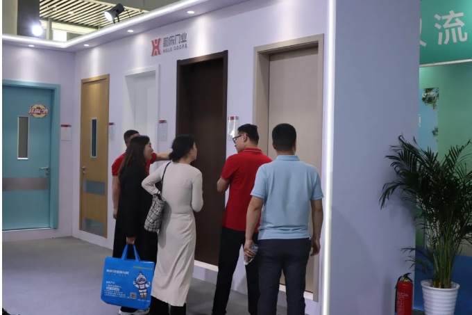 Hele Doors & Windows rouba os holofotes da Chengdu Construction & Decoration Expo: 80 mais de produtos, 500㎡ Booth Captivate público